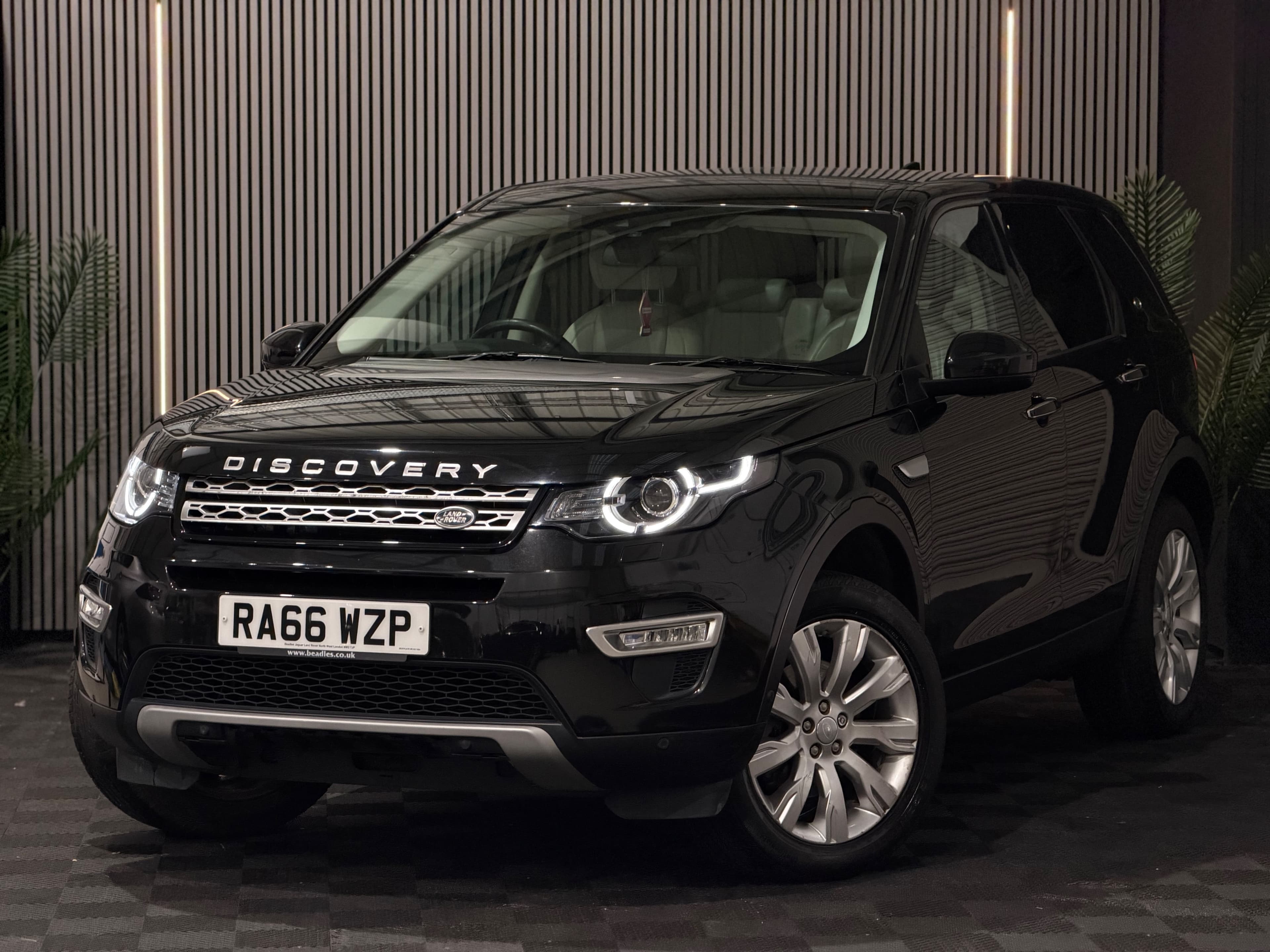 2017 Land Rover Discovery Sport HSE Luxury