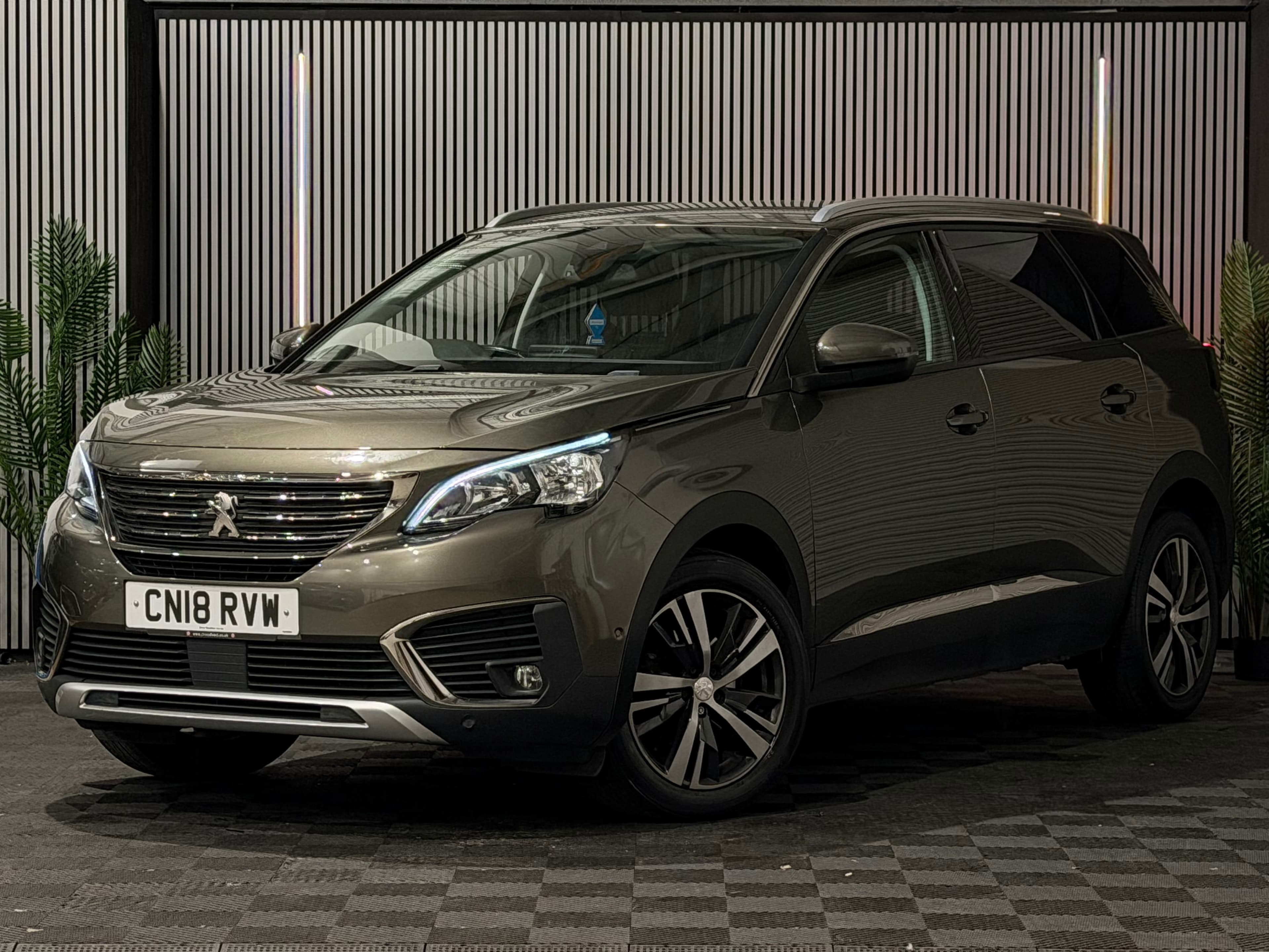 2018 Peugeot 5008 Allure