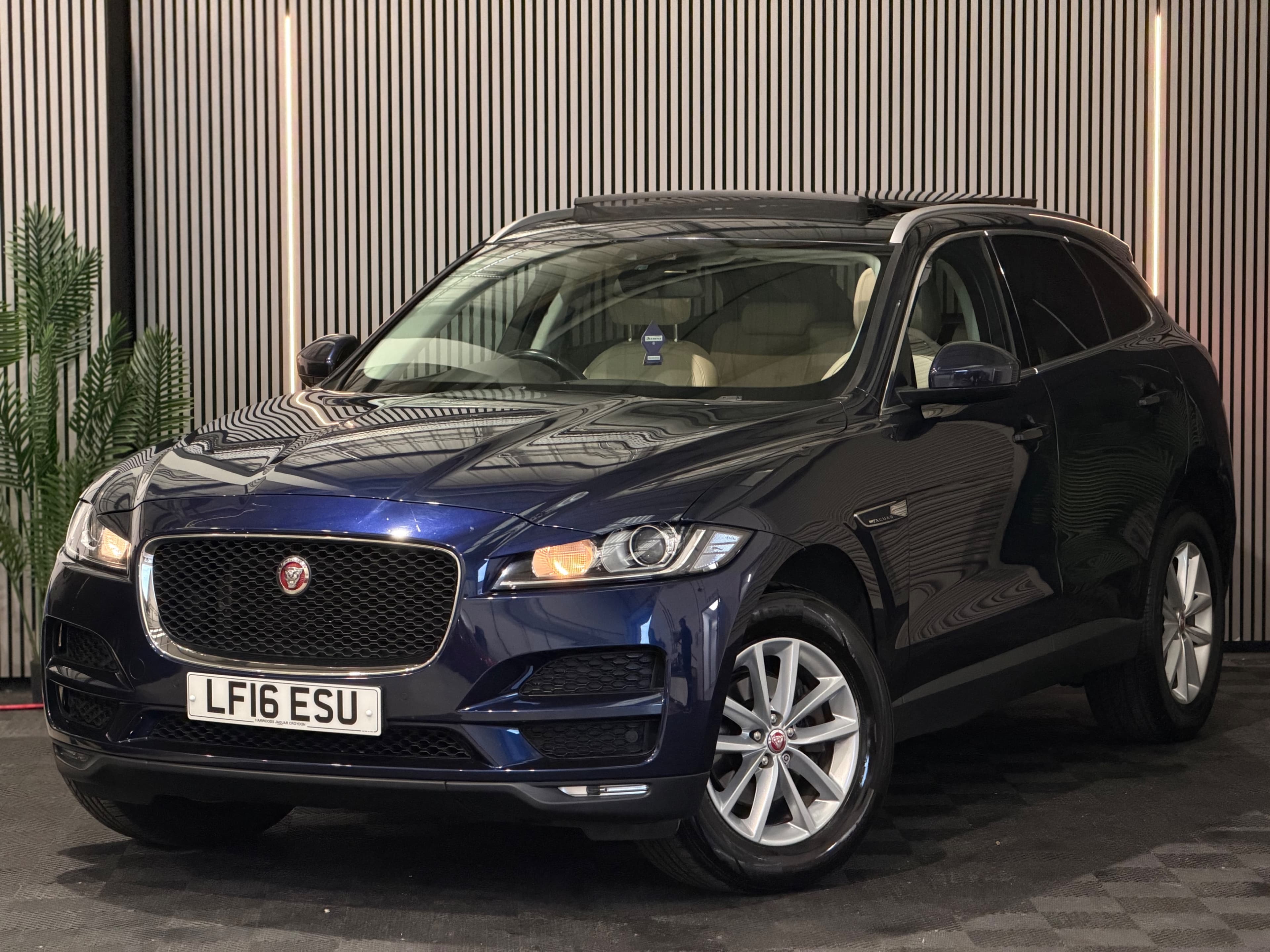 2016 Jaguar F-PACE Prestige