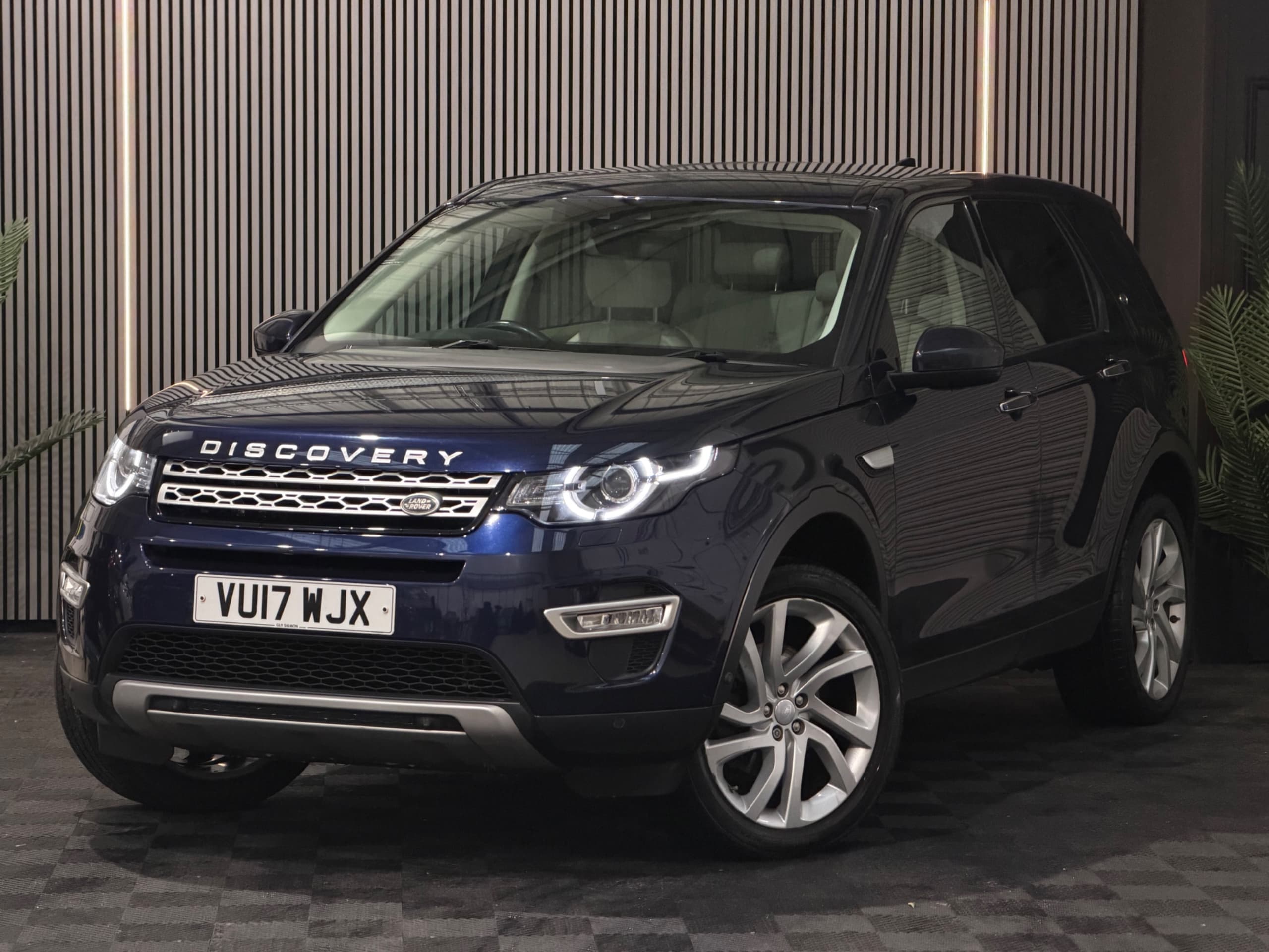 2017 Land Rover Discovery Sport HSE Luxury