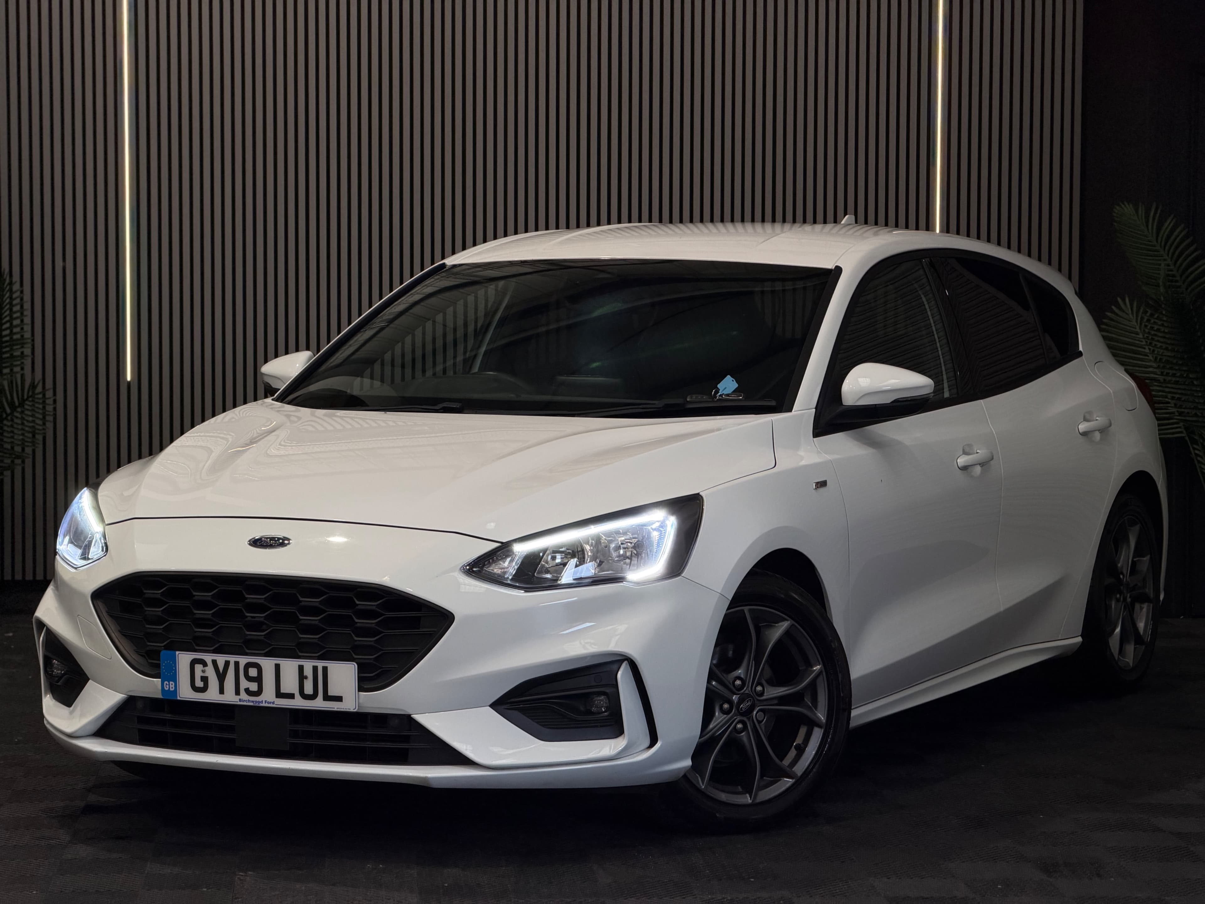2019 Ford Focus ST-Line